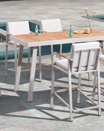 Mesa alta de jardin con 6 taburetes